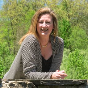 Author Eleanor Wagner Profile Photo