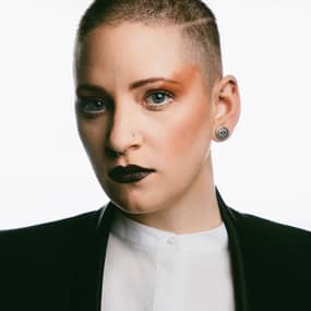 Shay Leonia Profile Photo