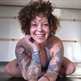 Lindsay Johnson Profile Photo Lindsay Johnson Profile Photo