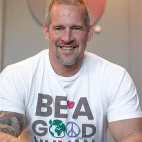 Aaron VanTrojen Profile Photo