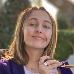 Zoe Heil Profile Photo