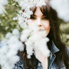 Danielle LaPorte Profile Photo