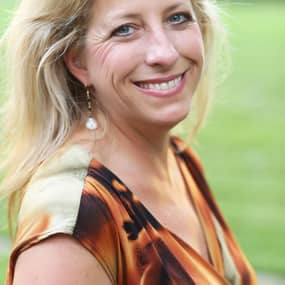 Laura Elliott Profile Photo