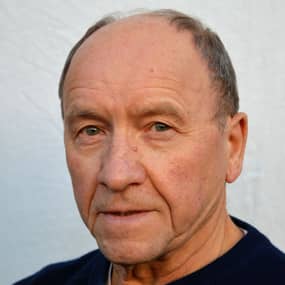 Chris Darwin (Uncle James) Profile Photo